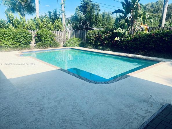 5264 SW 93rd Ave, Cooper City FL 33328