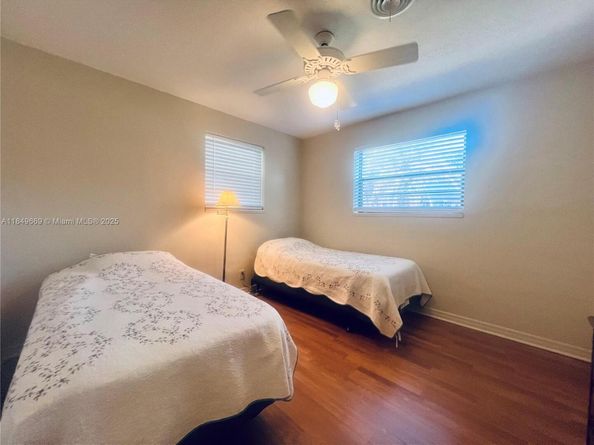 5264 SW 93rd Ave, Cooper City FL 33328
