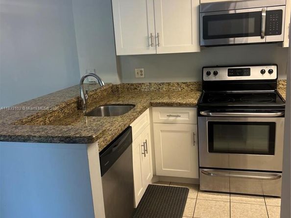 10725 Cleary Blvd 205, Plantation FL 33324