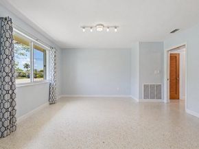 81 NW 18th St, Homestead FL 33030