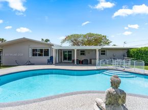 81 NW 18th St, Homestead FL 33030