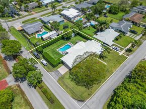 81 NW 18th St, Homestead FL 33030