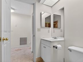 6708 N Pine Island Rd, Tamarac FL 33321