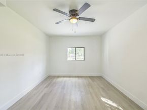 9055 NW 33rd Ave Rd, Miami FL 33147
