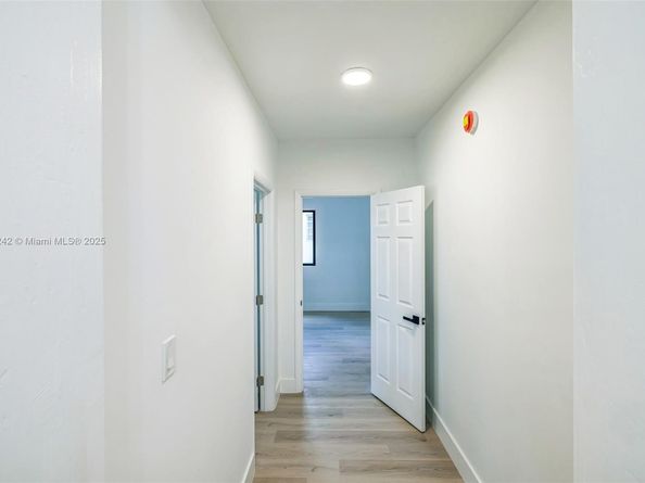 9055 NW 33rd Ave Rd, Miami FL 33147