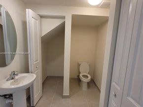 11125 W 33rd Ct, Hialeah FL 33018