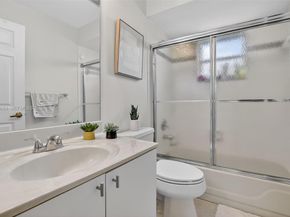 13262 NW 15th St, Pembroke Pines FL 33028