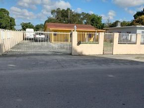 3041 NW 95th Ter, Miami FL 33147