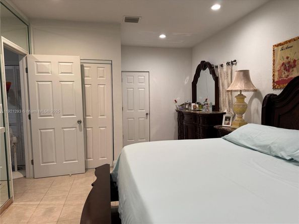 3041 NW 95th Ter, Miami FL 33147