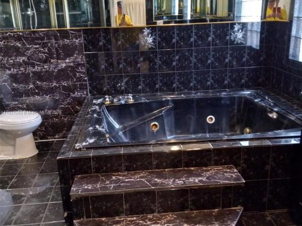 3041 NW 95th Ter, Miami FL 33147