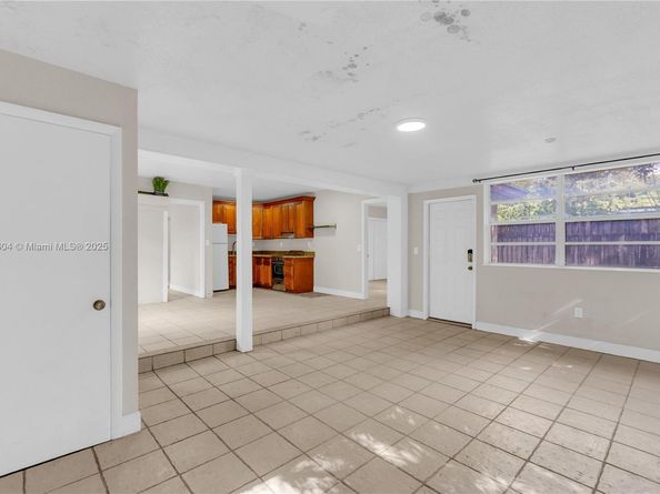 1806 SW 22nd St, Fort Lauderdale FL 33315