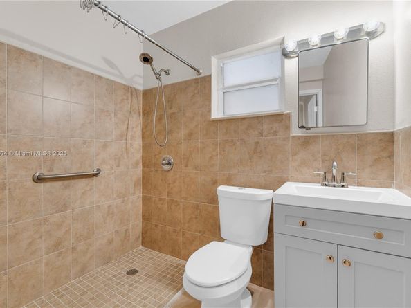 1806 SW 22nd St, Fort Lauderdale FL 33315