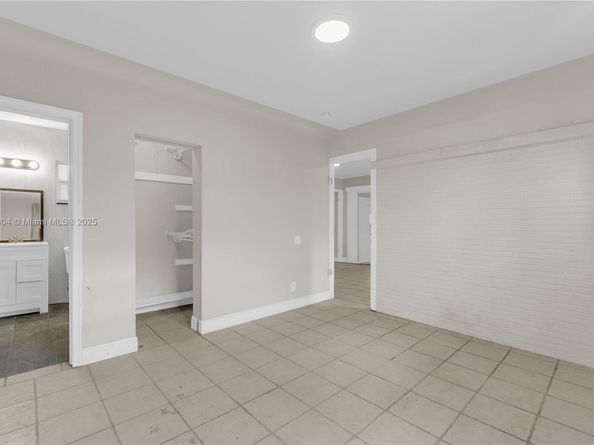 1806 SW 22nd St, Fort Lauderdale FL 33315