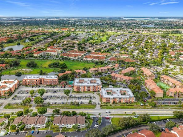 17600 NW 68th Ave B2004, Hialeah FL 33015