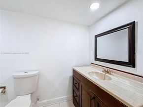 17600 NW 68th Ave B2004, Hialeah FL 33015