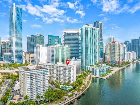 1408 Brickell Bay Dr 303, Miami FL 33131