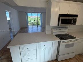 7850 Byron Ave 403, Miami Beach FL 33141