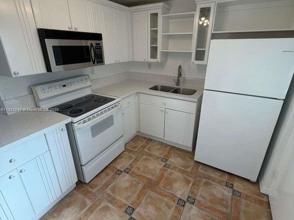 7850 Byron Ave 403, Miami Beach FL 33141