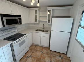 7850 Byron Ave 403, Miami Beach FL 33141