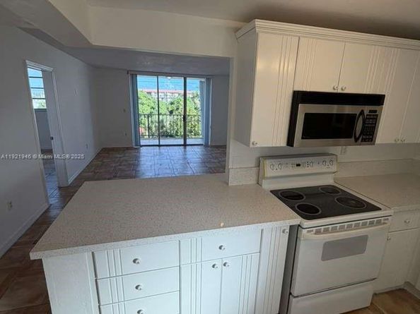 7850 Byron Ave 403, Miami Beach FL 33141