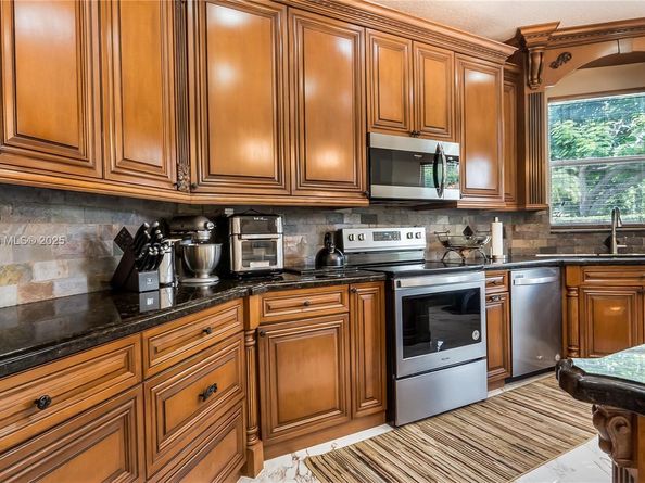 11253 NW 49th St, Coral Springs FL 33076