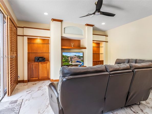 11253 NW 49th St, Coral Springs FL 33076