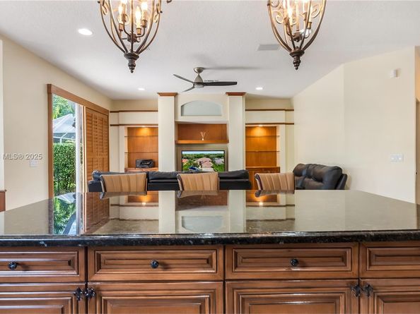 11253 NW 49th St, Coral Springs FL 33076