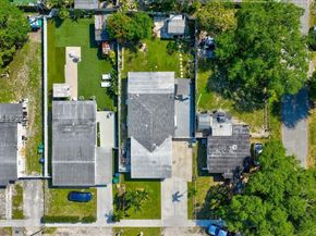 3140 NW 97th St, Miami FL 33147