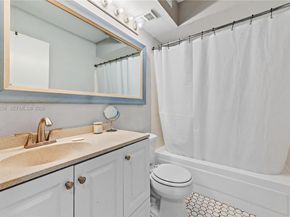 2662 NW 33rd St 2508, Oakland Park FL 33309