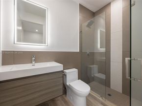 3162 Plaza St, Coconut Grove FL 33133
