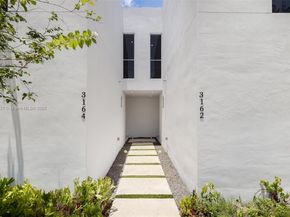3162 Plaza St, Coconut Grove FL 33133