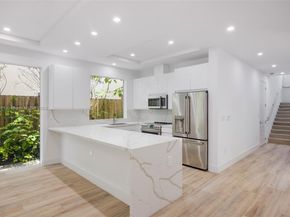 3162 Plaza St, Coconut Grove FL 33133