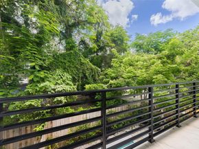 3162 Plaza St, Coconut Grove FL 33133