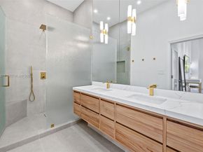 2001 Meridian Ave 107, Miami Beach FL 33139