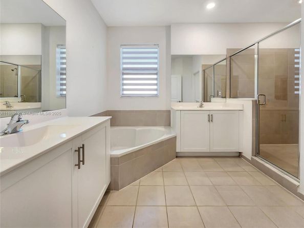 1401 SE 27th Ter, Homestead FL 33035