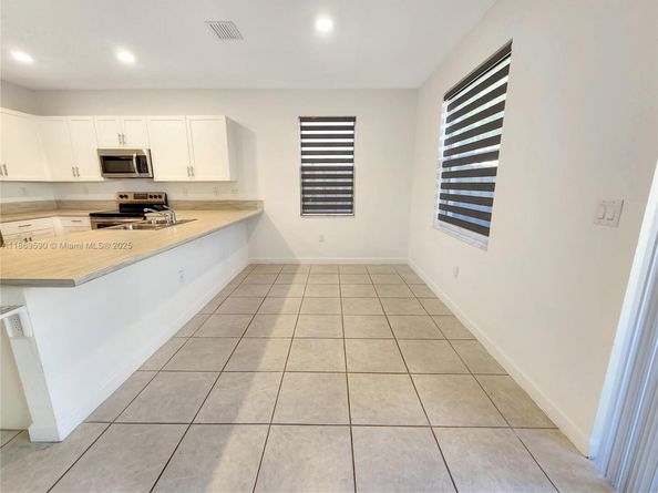 1401 SE 27th Ter, Homestead FL 33035