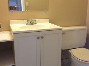 2025 NE 164th St 1006, North Miami Beach FL 33162