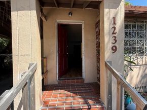 1239 NW 31st St, Miami FL 33142