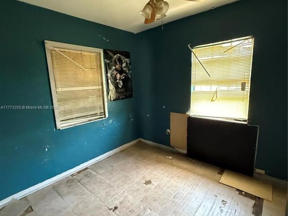 1239 NW 31st St, Miami FL 33142