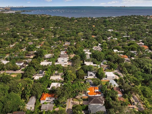 4120 Hardie Ave, Miami FL 33133