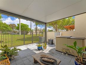 7825 SW 103rd Pl, Miami FL 33173