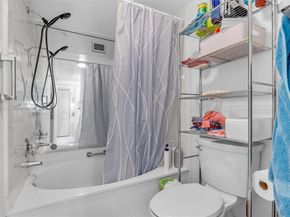 1000 Parkview Dr 715, Hallandale Beach FL 33009