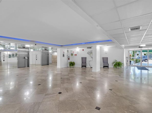 1000 Parkview Dr 715, Hallandale Beach FL 33009