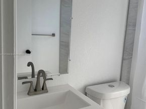 1611 NE 32nd PL, Pompano Beach FL 33064