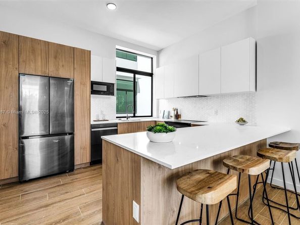 531 NE 61st St, Miami FL 33137