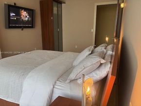 100 Lincoln Rd PH4, Miami Beach FL 33139