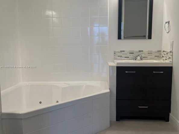 Undisclosed Address #A11906166, Doral FL 33178