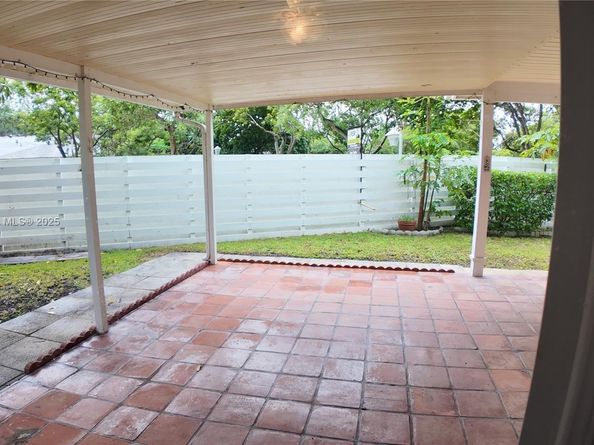 14909 SW 141st Pl, Miami FL 33186