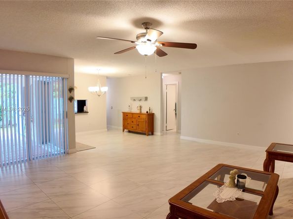 14909 SW 141st Pl, Miami FL 33186