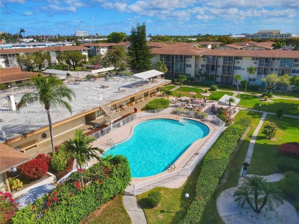 17001 NE 13th Ave 202, Miami FL 33162